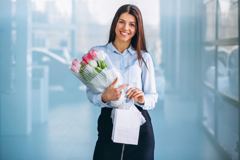 Send Flowers to Delhi